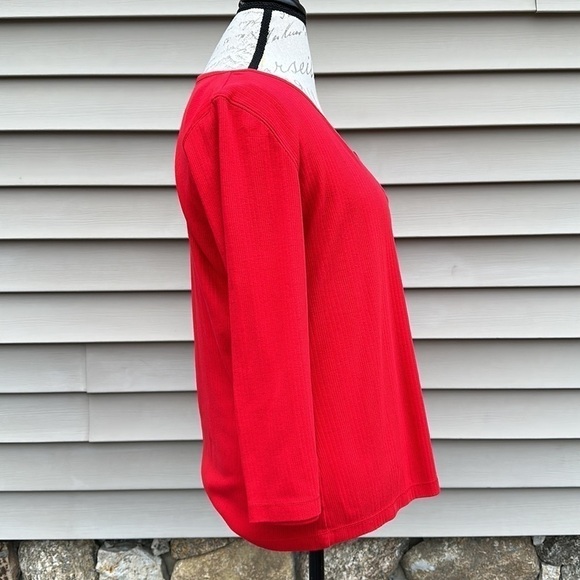 JANE & BLEECKER NEW YORK Ribbed 3/4 Sleeve Henley Tee - Red - Picture 5 of 9